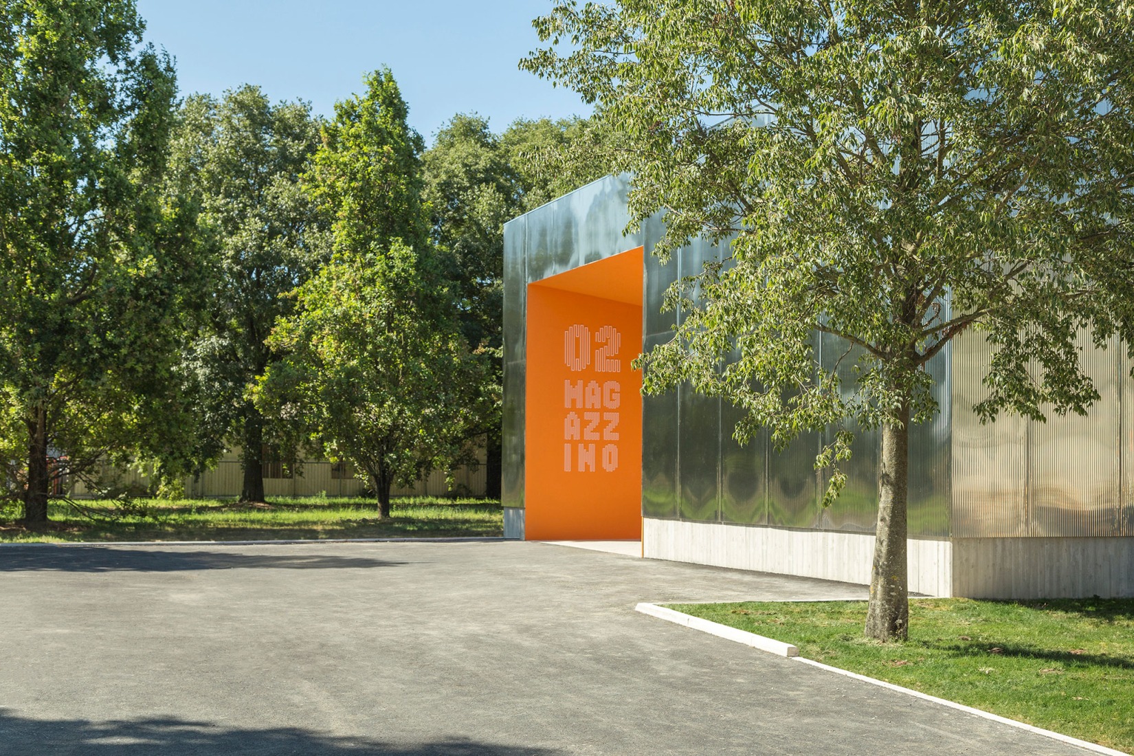 Distrito Solidario de Cesena por Pier Currà Architettura. Fotografía por Nicolas Piazza.