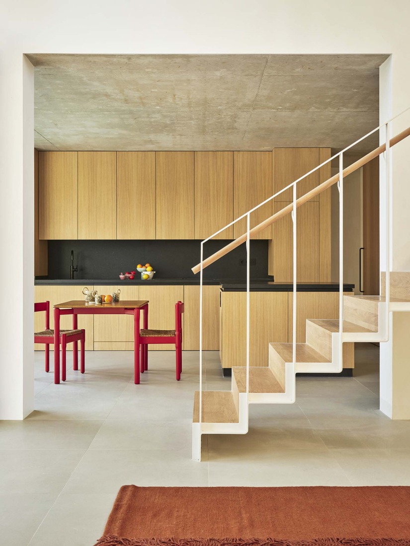 Casa en Cala Tamarit por Raúl Sánchez. Fotografía por David Zarzoso. Casa en Cala Tamarit por Raúl Sánchez. Fotografía por David Zarzoso.