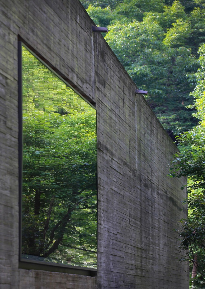Xiao Feng Art Museum by ZAO / standardarchitecture. Photography by Shen Yang.