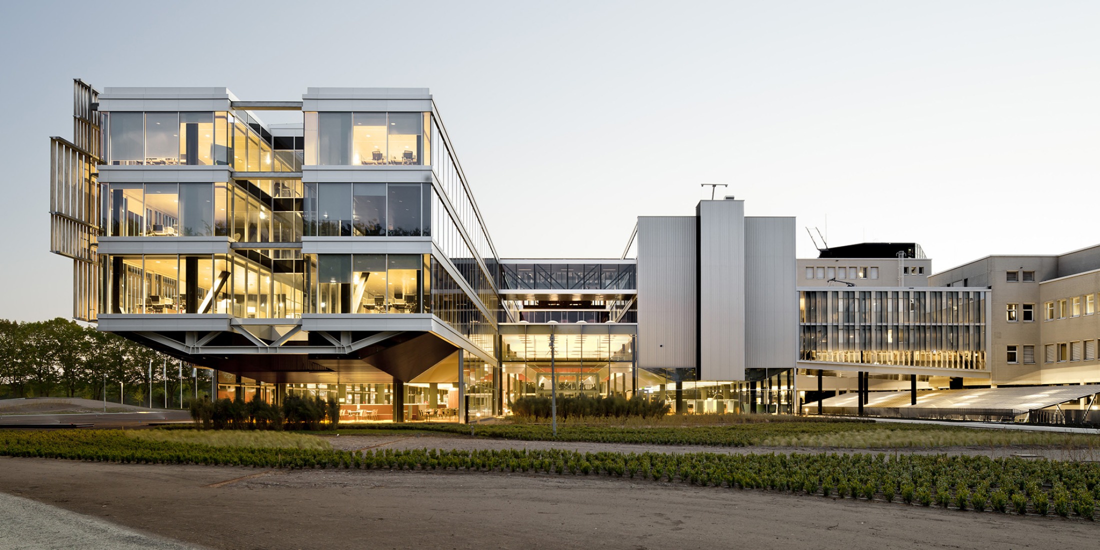 Sede de PGGM por Josep Lluis Mateo. Fotografía por Adrià Goula.