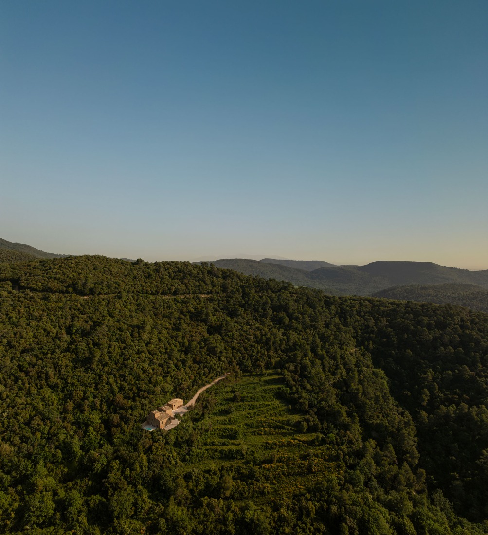Mas Cadalt by Fran Silvestre Arquitectos. Photograph by Fernando Guerra.