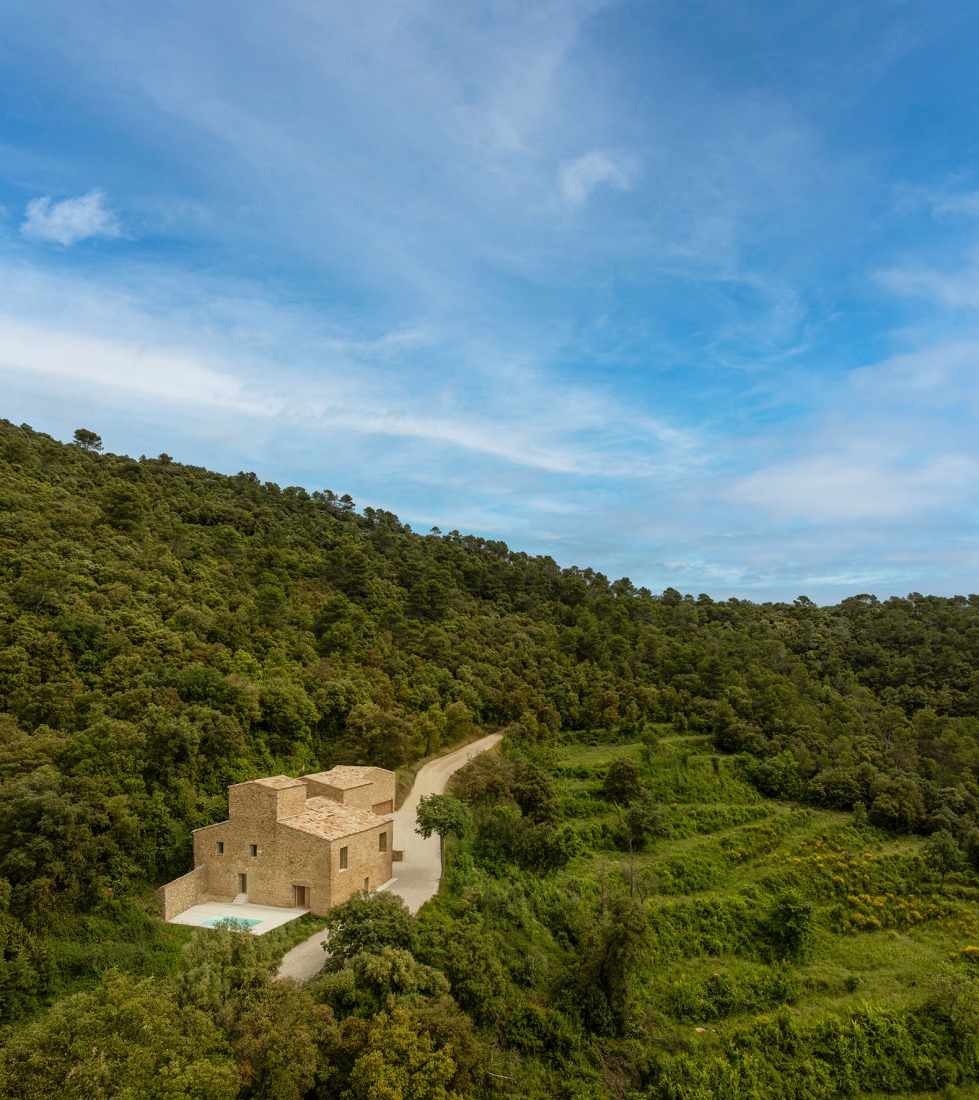 Mas Cadalt by Fran Silvestre Arquitectos. Photograph by Fernando Guerra.