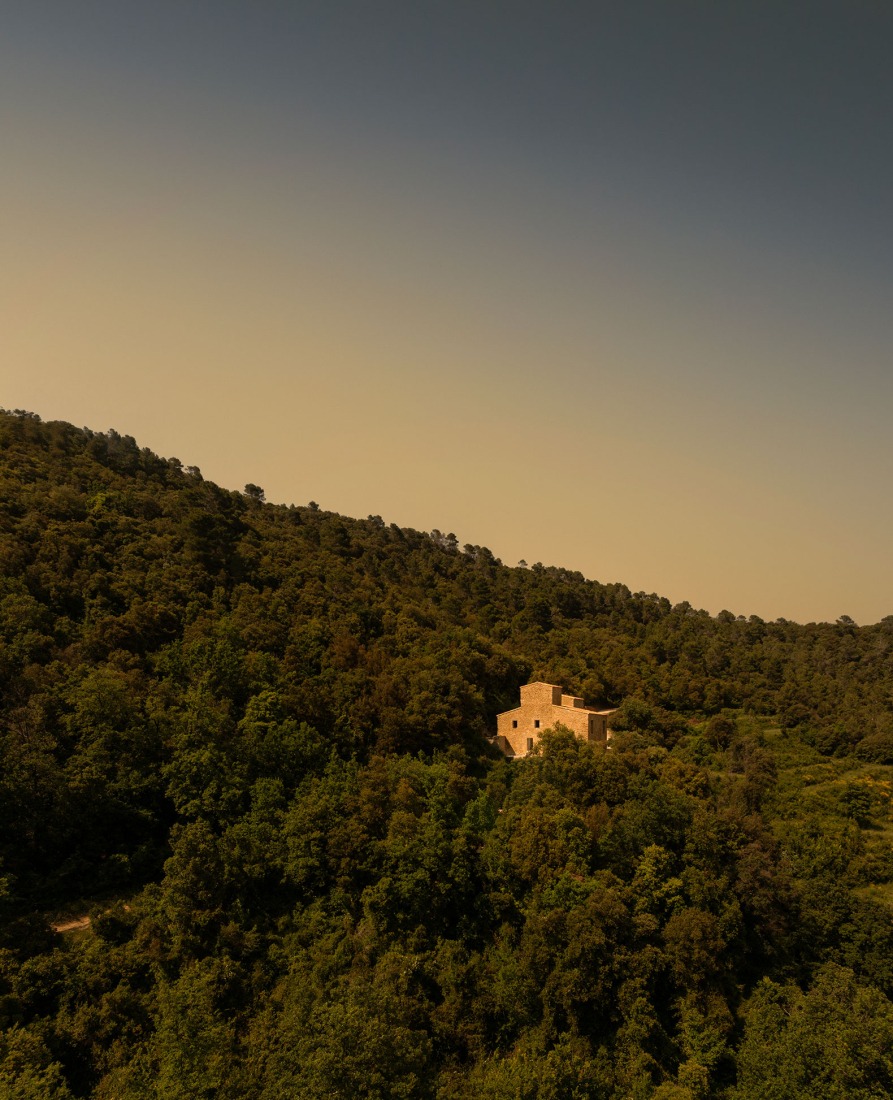 Mas Cadalt by Fran Silvestre Arquitectos. Photograph by Fernando Guerra.