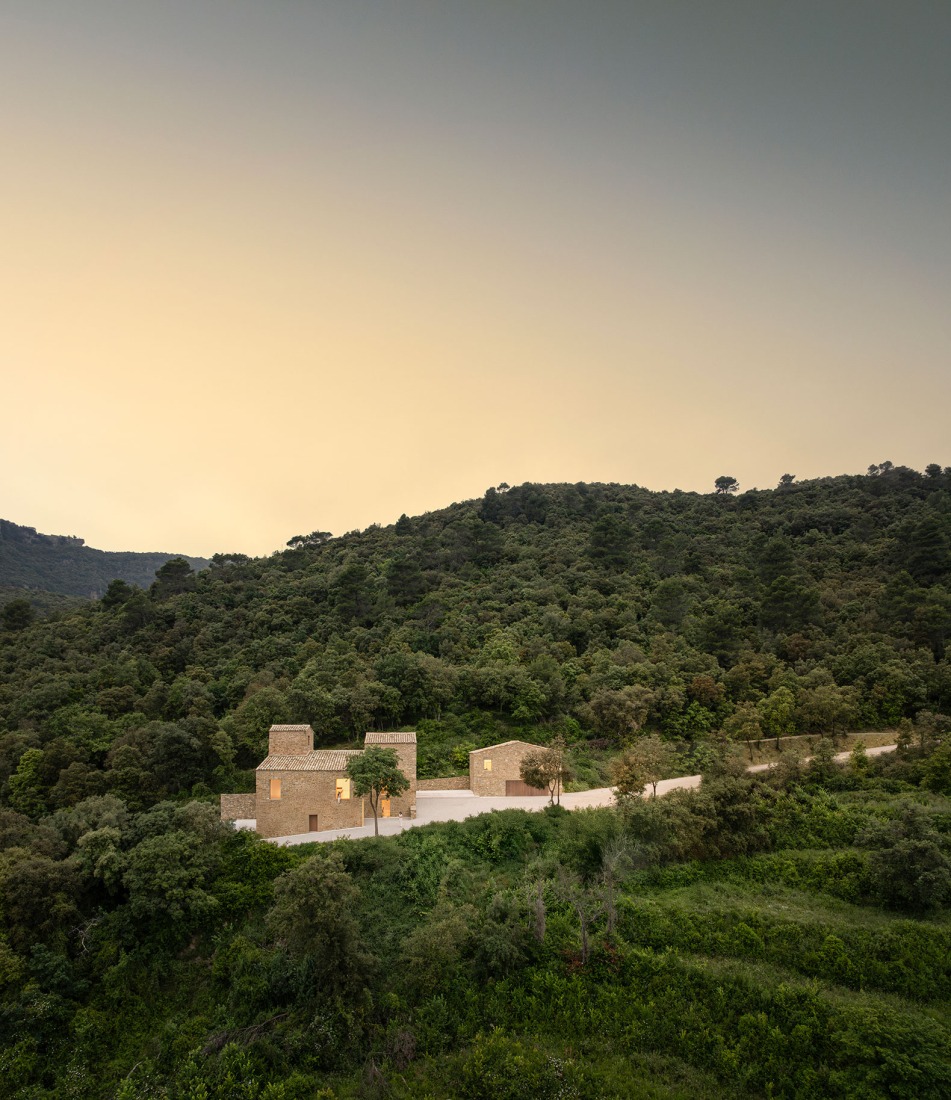 Mas Cadalt by Fran Silvestre Arquitectos. Photograph by Fernando Guerra.