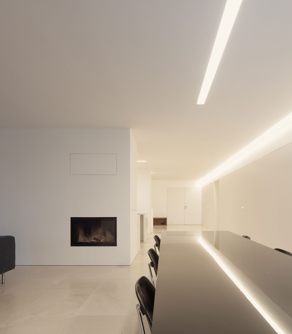 Mas Cadalt by Fran Silvestre Arquitectos. Photograph by Fernando Guerra.
