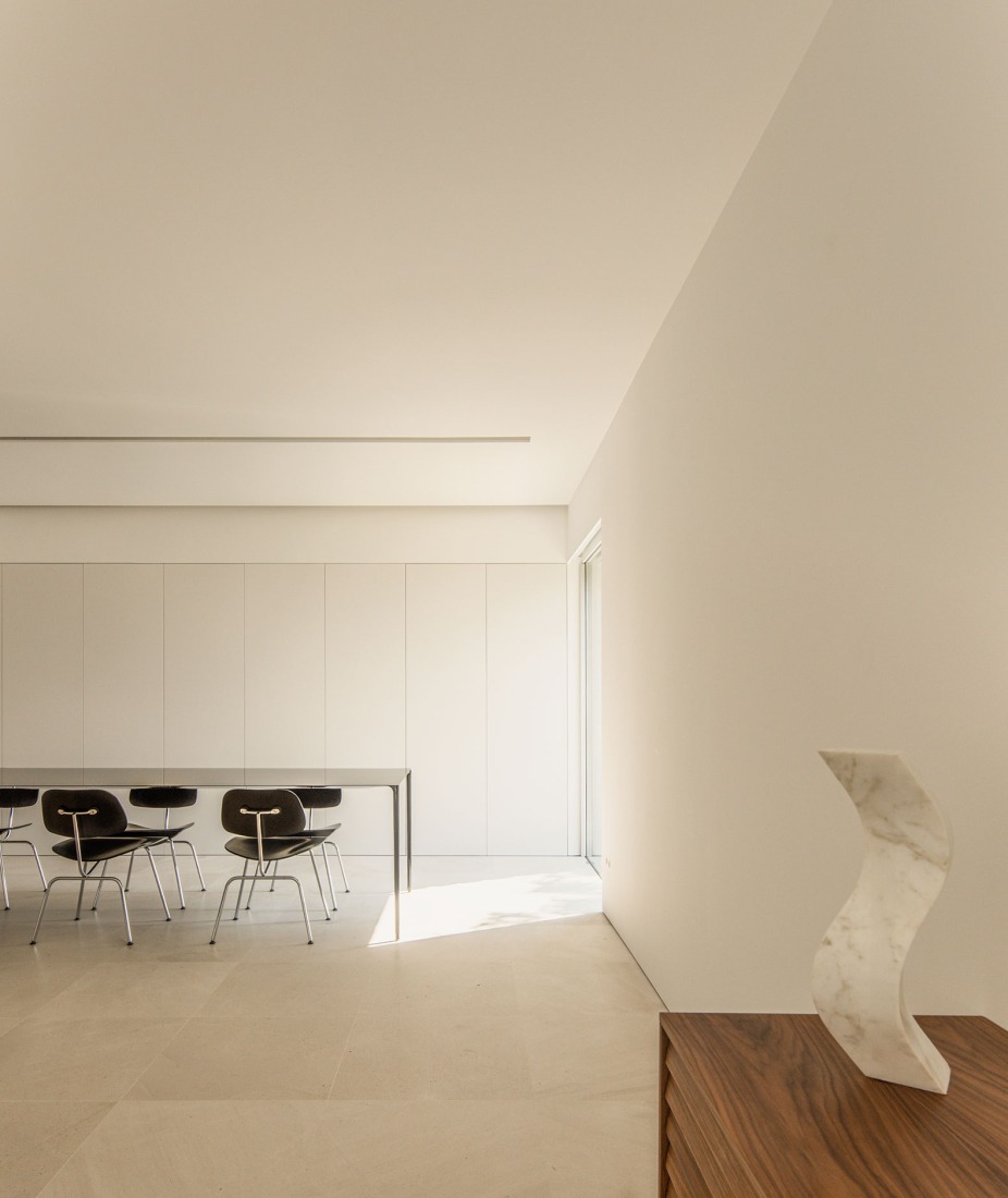 Mas Cadalt by Fran Silvestre Arquitectos. Photograph by Fernando Guerra.