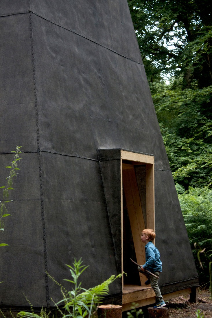 COMPLUVIUM by P + S  Estudio de Arquitectura. Photograph by Javier Callejas.