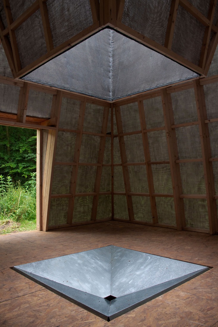 COMPLUVIUM by P + S  Estudio de Arquitectura. Photograph by Javier Callejas.