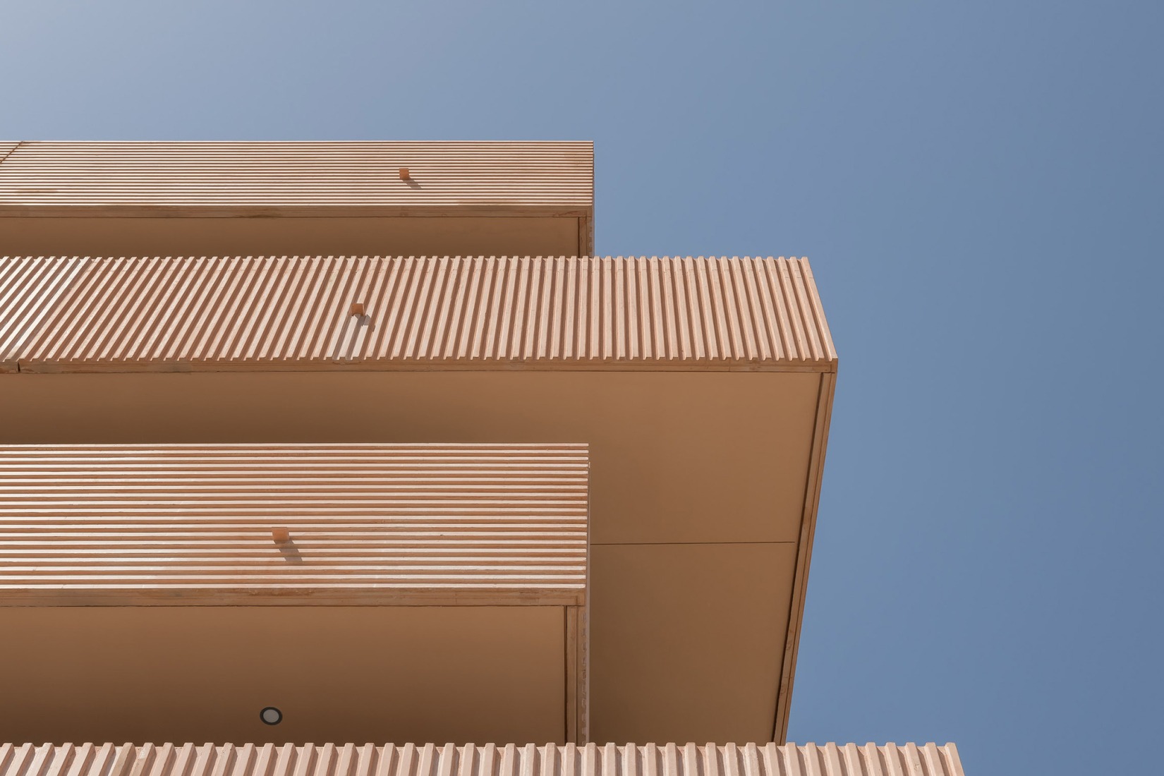 Magno Building by Javier Prieto Arquitectos. Photograph by Germán Cabo.