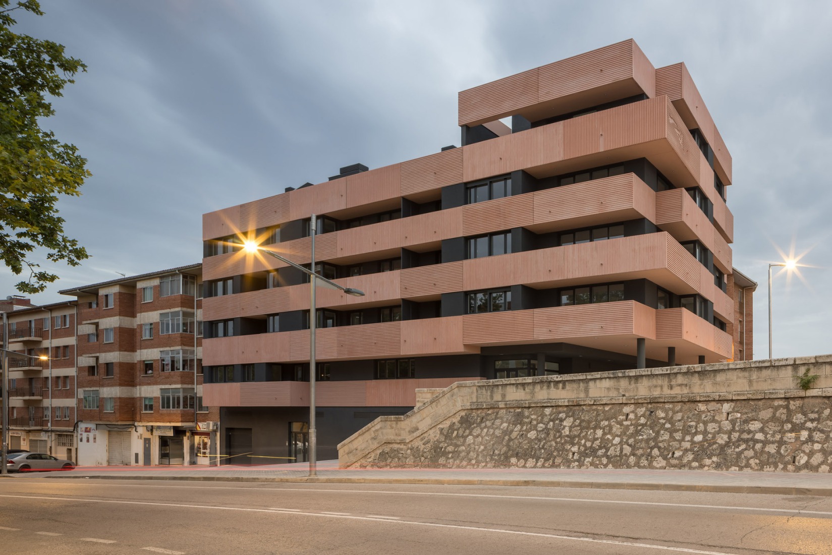 Magno Building by Javier Prieto Arquitectos. Photograph by Germán Cabo.