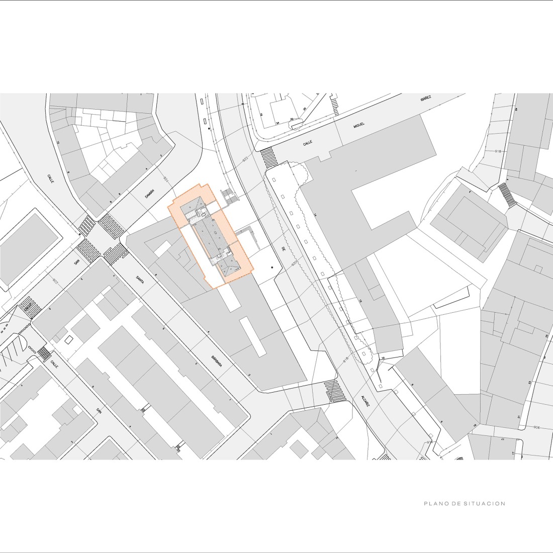 Site plan. Magno Building by Javier Prieto Arquitectos.