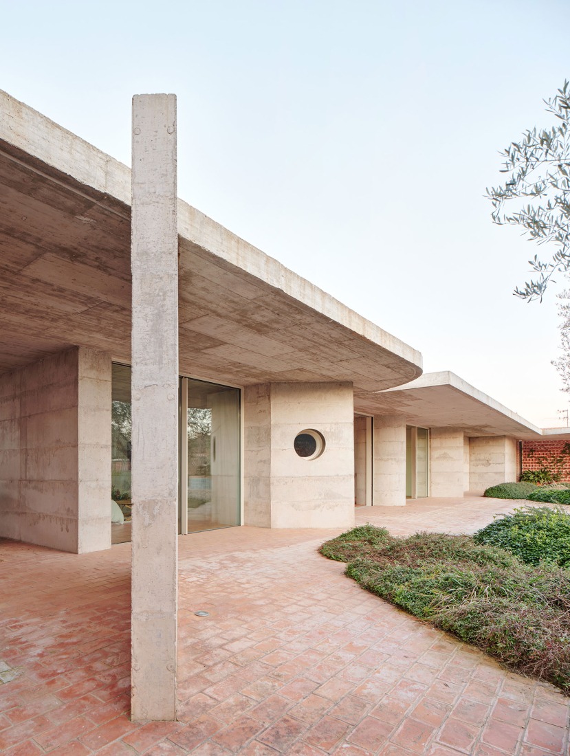 Casa Calera y Chozas por Jorge Vidal. Fotografía por Jose Hevia.