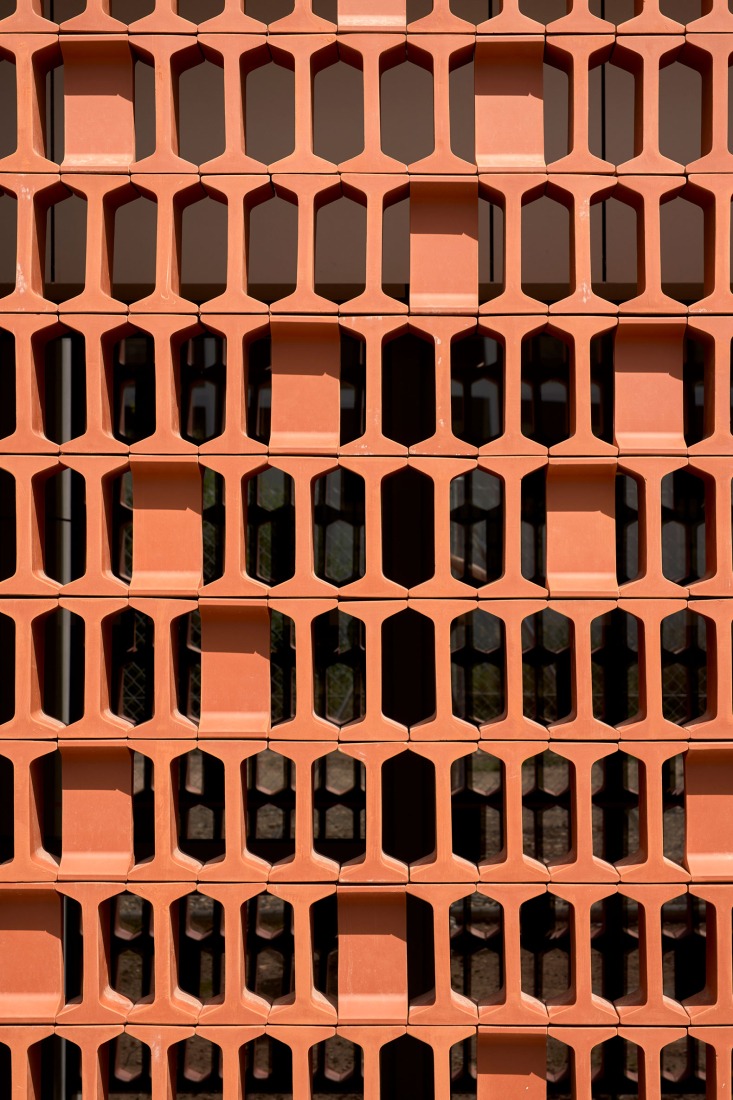 Edificio para ECYL y SEPE por Marcos Rico Arquitectos. Fotografía por Javier Bravo.