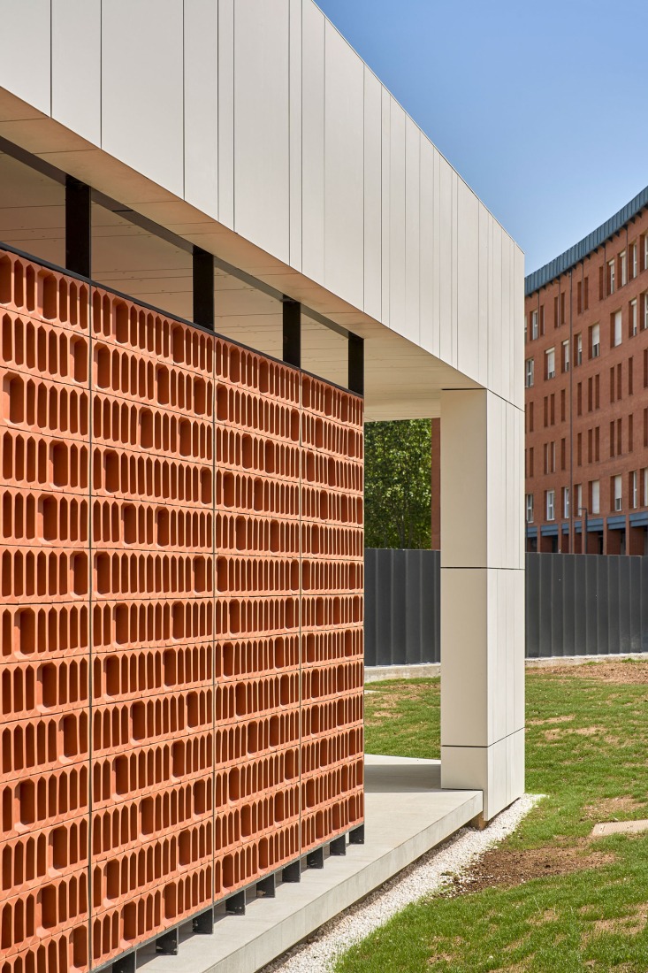 Edificio para ECYL y SEPE por Marcos Rico Arquitectos. Fotografía por Javier Bravo.