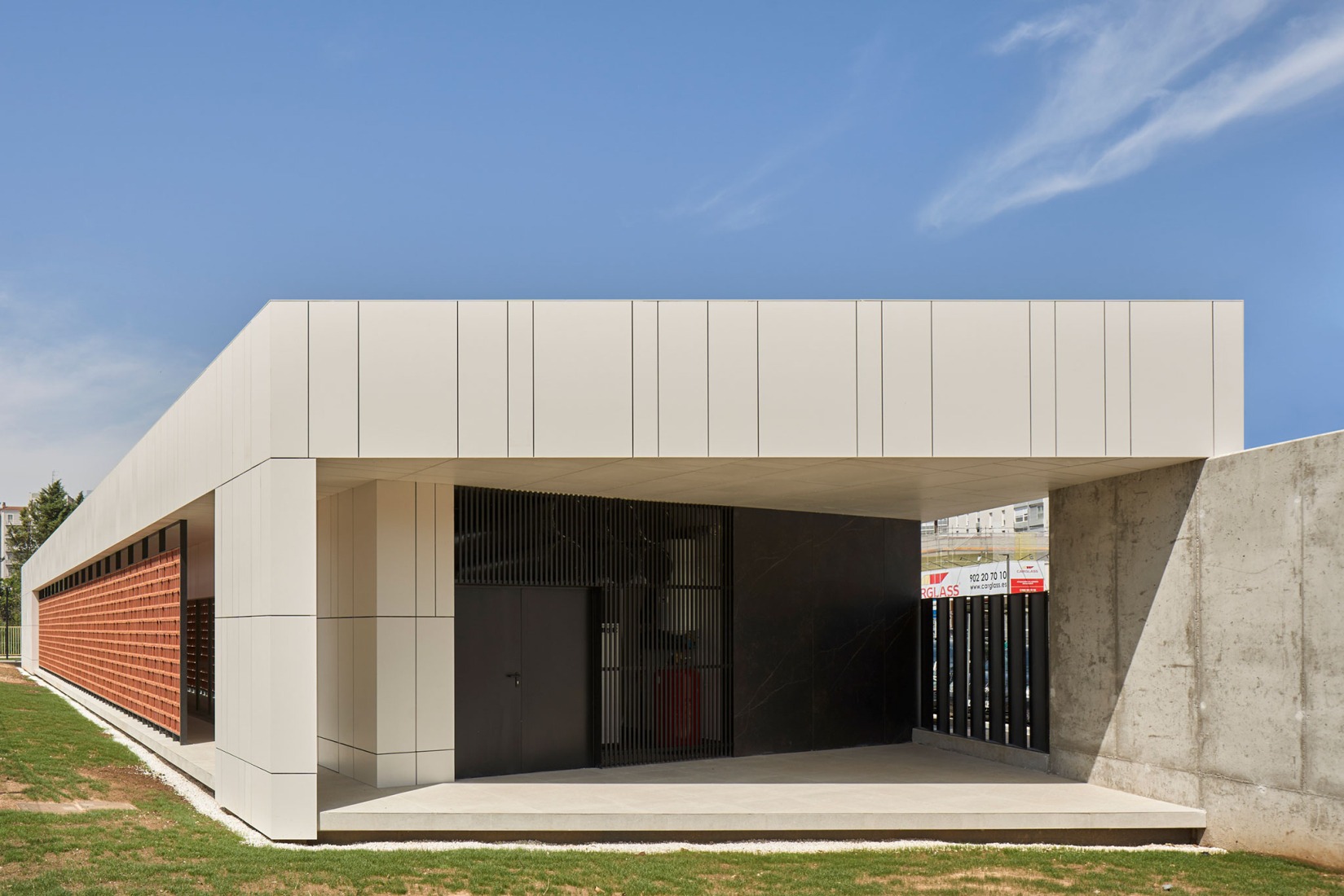 Edificio para ECYL y SEPE por Marcos Rico Arquitectos. Fotografía por Javier Bravo.