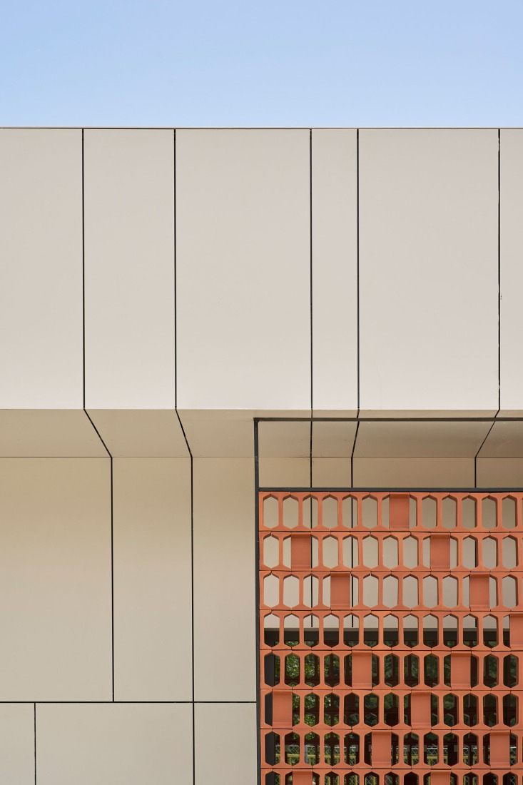 Edificio para ECYL y SEPE por Marcos Rico Arquitectos. Fotografía por Javier Bravo.