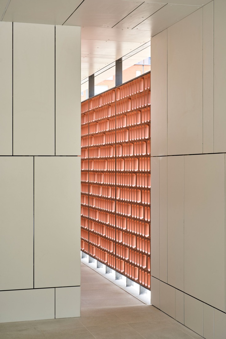 Edificio para ECYL y SEPE por Marcos Rico Arquitectos. Fotografía por Javier Bravo.