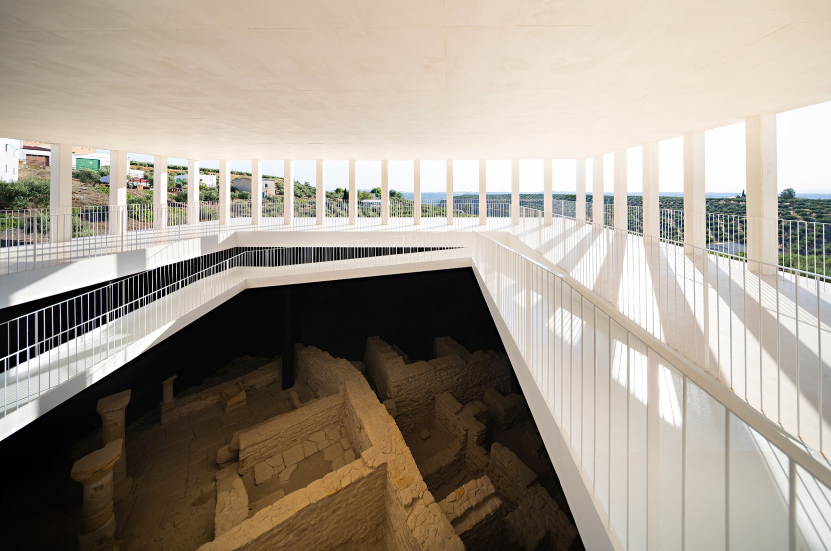 Puesta en valor de la Cisterna romana de «La Calderona» por Pablo Millán. Fotografía por Javier Callejas Sevilla.