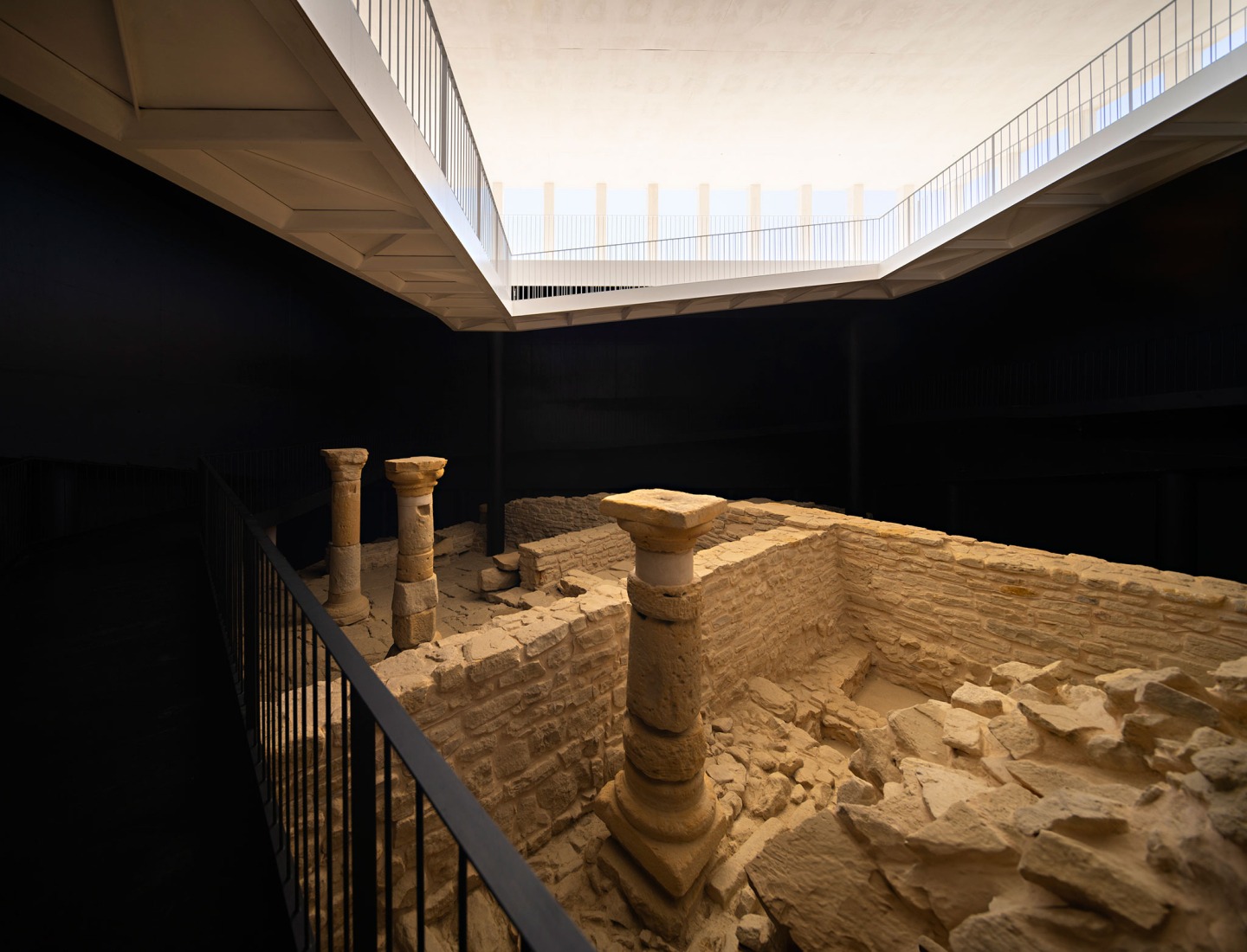 Puesta en valor de la Cisterna romana de «La Calderona» por Pablo Millán. Fotografía por Javier Callejas Sevilla.