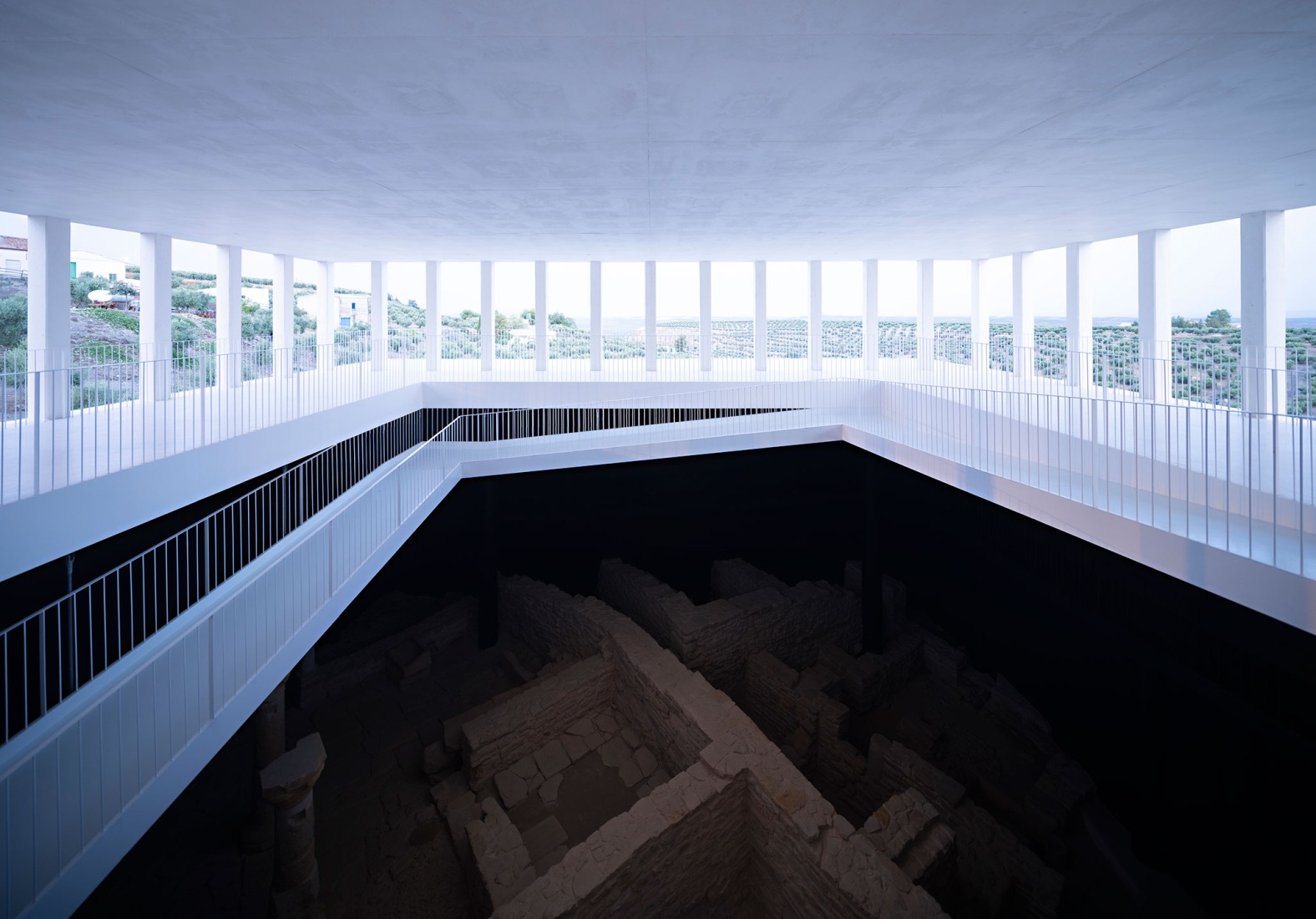 Puesta en valor de la Cisterna romana de «La Calderona» por Pablo Millán. Fotografía por Javier Callejas Sevilla.