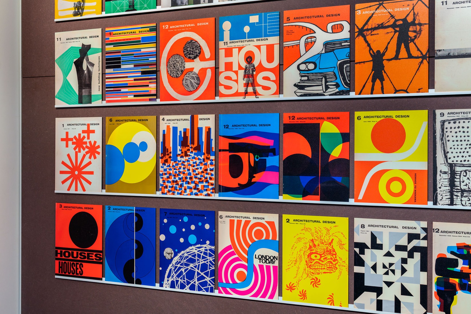 «Theo Crosby: 100 vidas». Fotografía cortesía por Pentagram’s Osh Gallery.