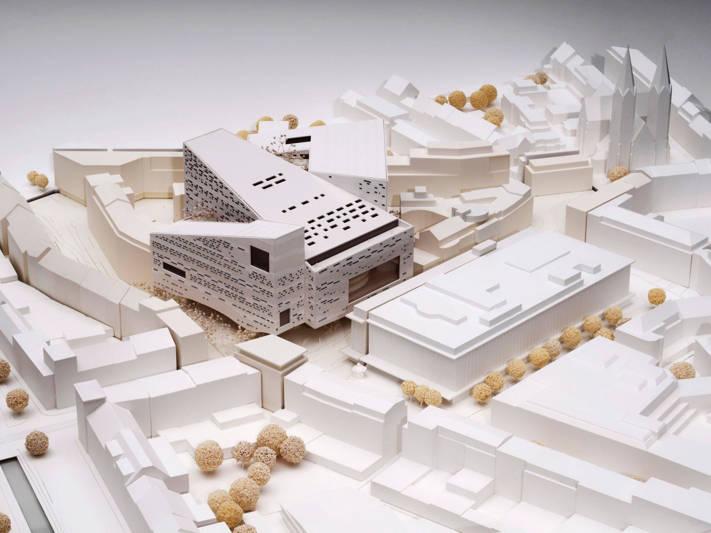 Model. New Düsseldorf opera house by Snøhetta.