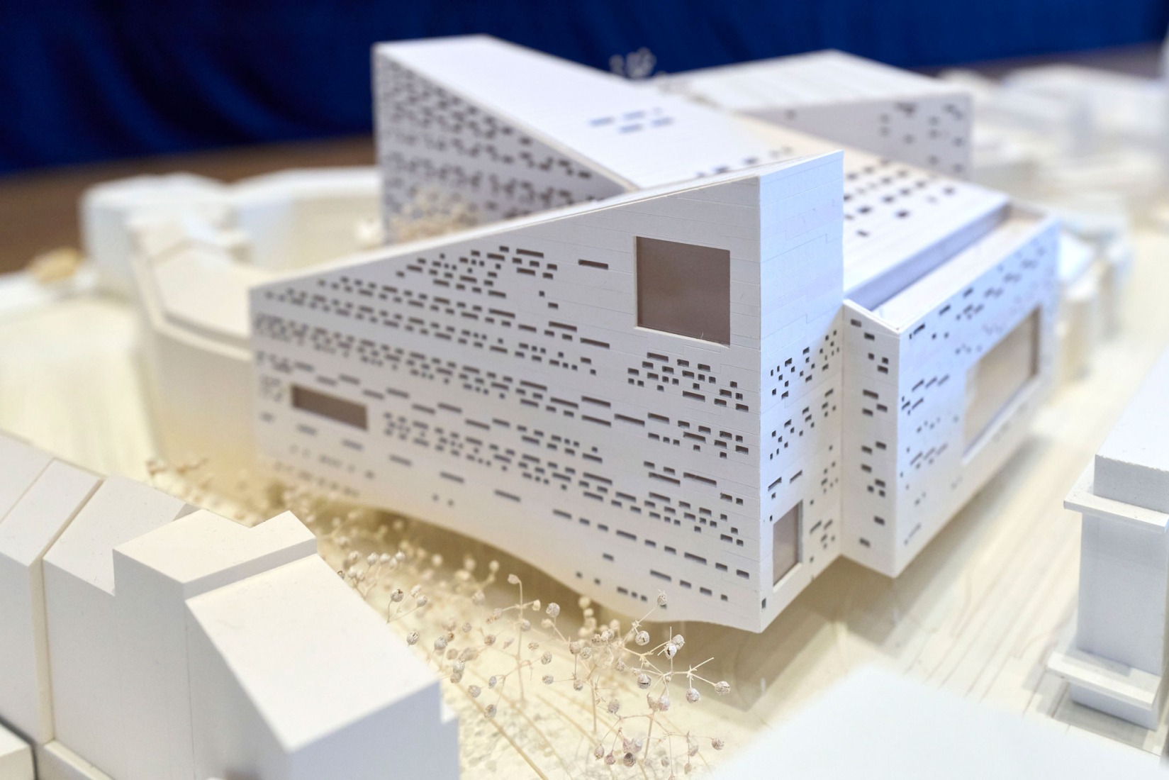 Model. New Düsseldorf opera house by Snøhetta.