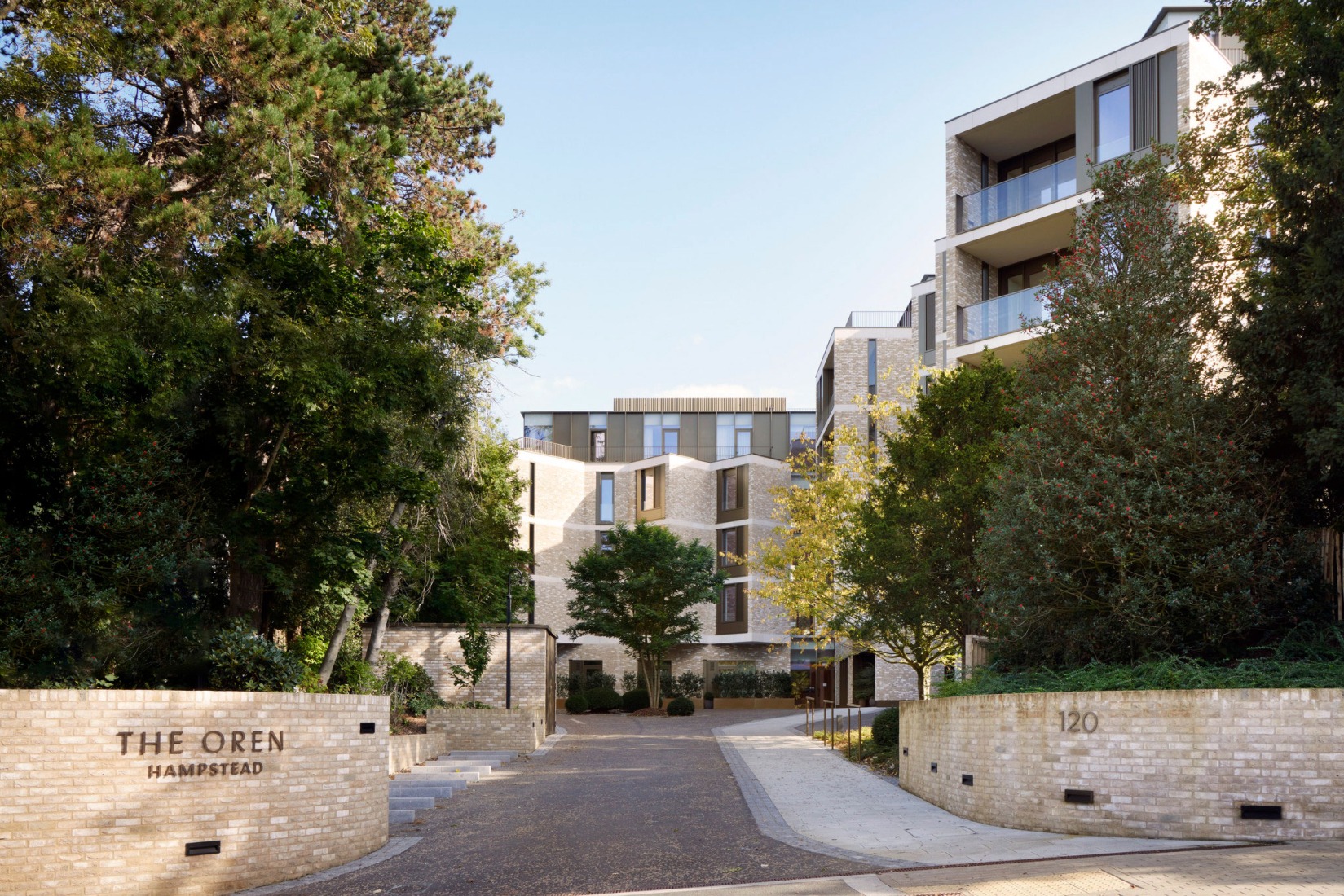"The Oren" residential complex by Stanton Williams. Photograph by Jack  Hobhouse.