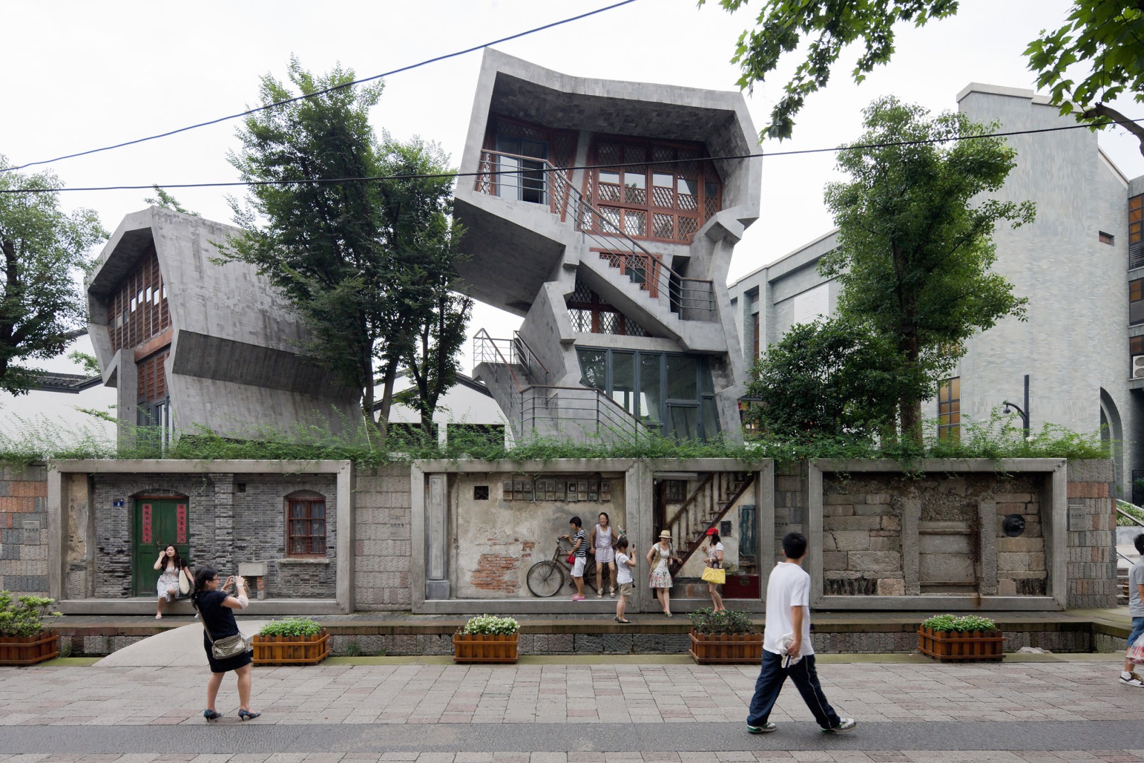 Amatuer Architecture Studio, Detalle, Museo de Historia de Ningbo, 2008. Fotografía por Iwan Baan.