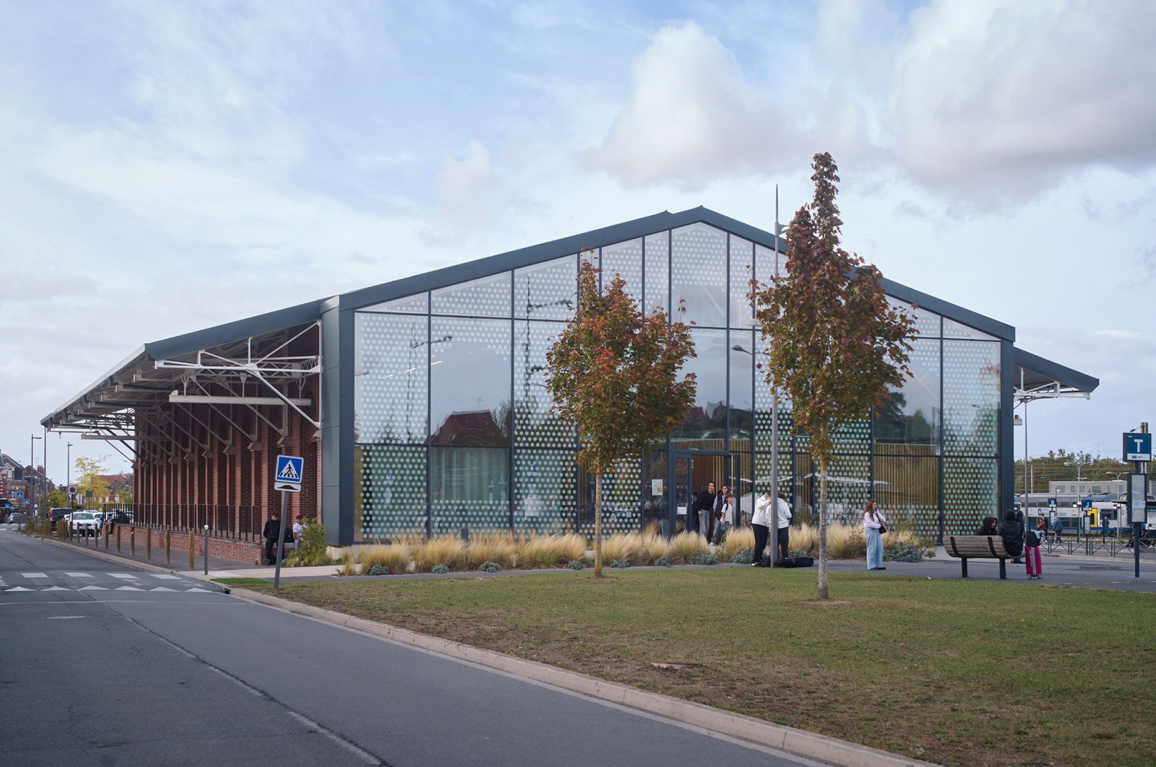 Robert Badinter Secondary School by Coldefy. Photograph by Julien Lanoo.