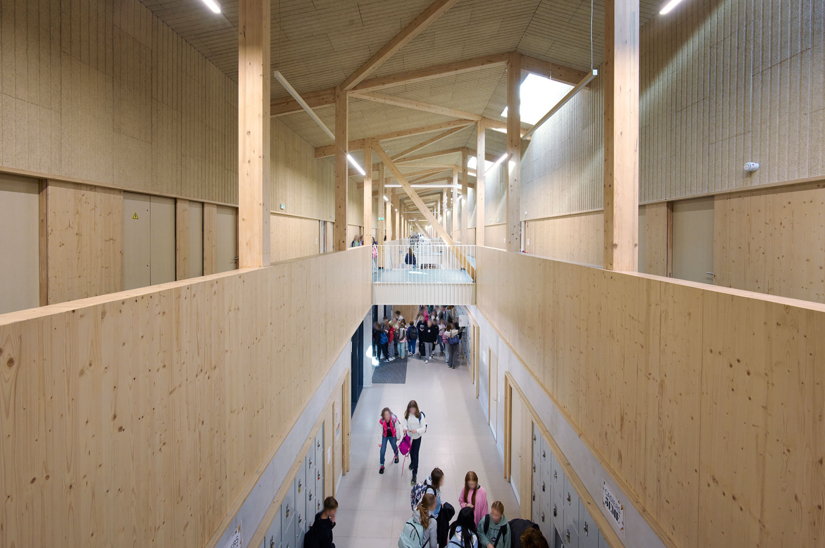 Robert Badinter Secondary School by Coldefy. Photograph by Julien Lanoo.