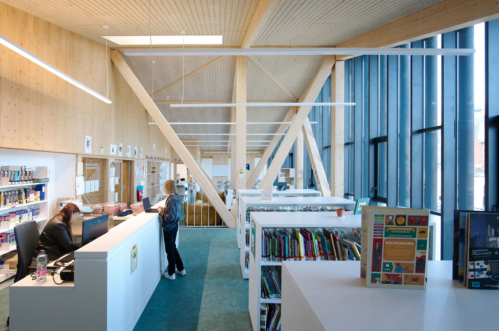 Robert Badinter Secondary School by Coldefy. Photograph by Julien Lanoo.