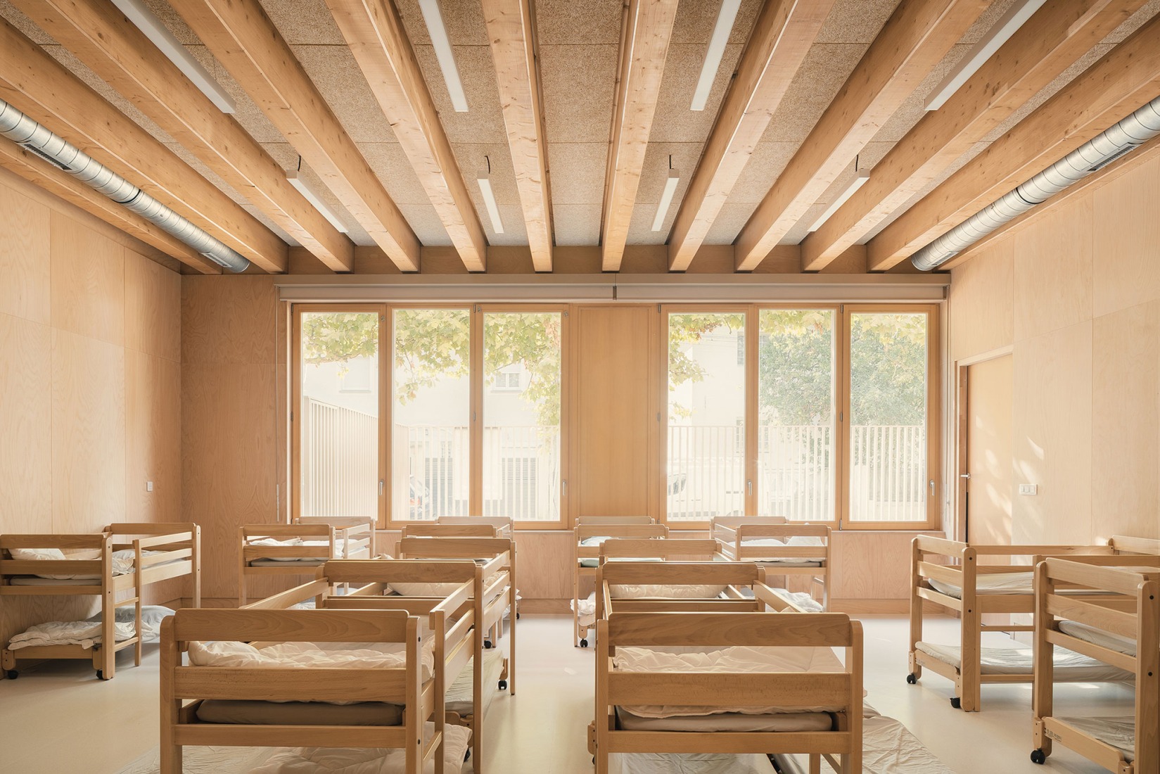 Simone Veil School Complex by Le Penhuel et Associés. Photograph by Vladimir de Mollerat du Jeu.