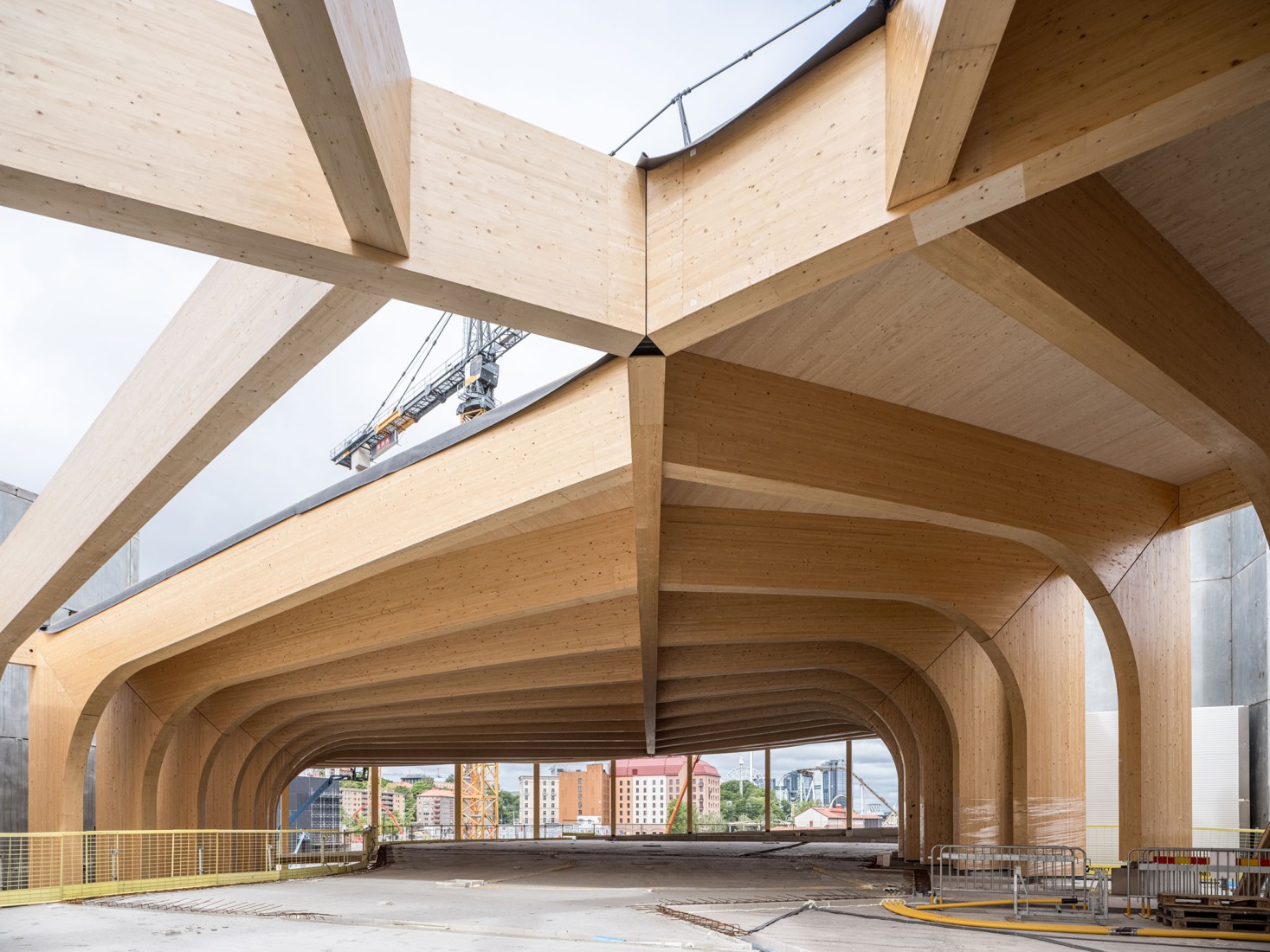 Construction process. "World of Volvo" by Henning Larsen. 