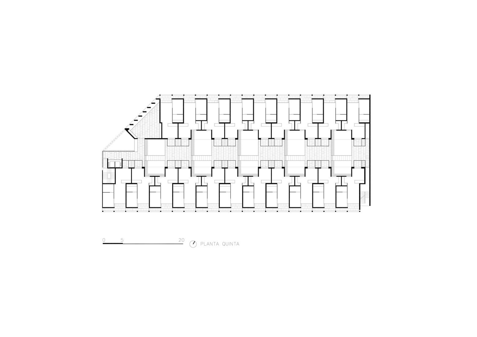 Fifth floor plan. GREENH@USE, 140 viviendas sociales por Peris + Toral Arquitectes.