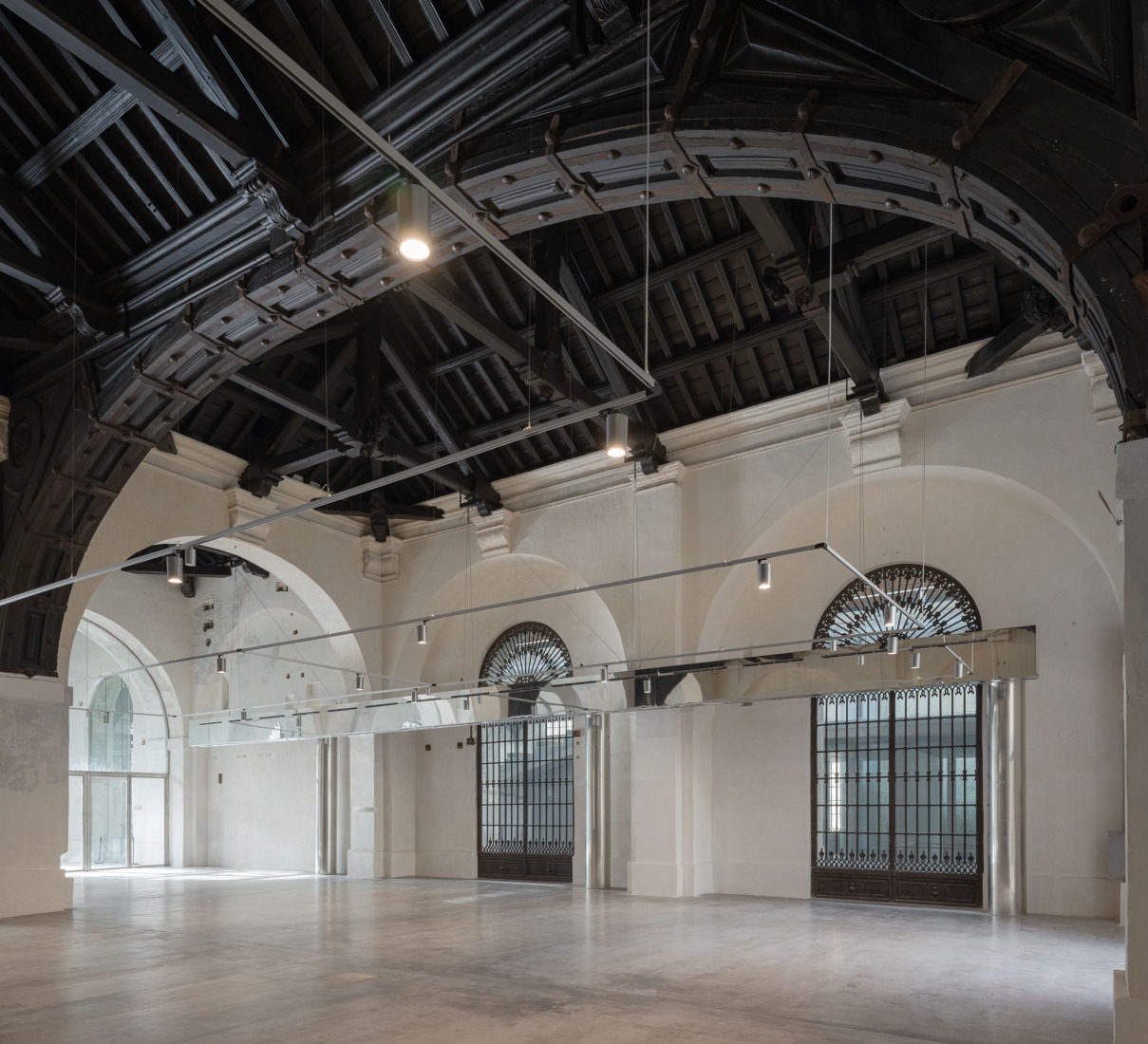 "Centro Magallanes_ICC" at the Royal Artillery Factory of Seville by Reina & Asociados. Photograph by Fernando Alda.