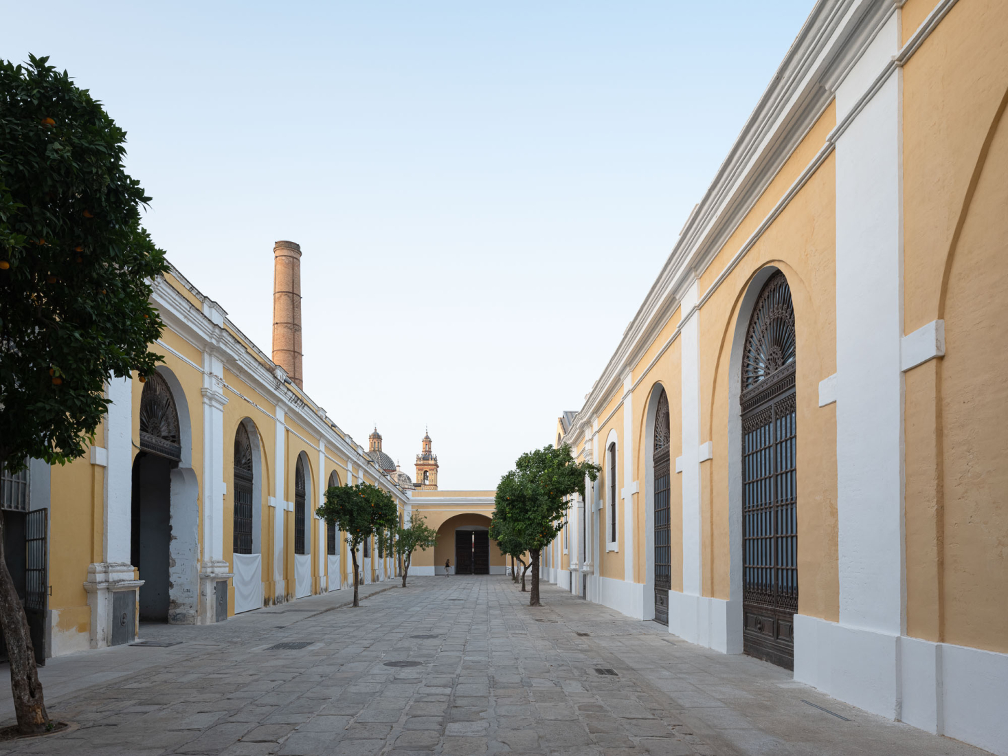"Centro Magallanes_ICC" at the Royal Artillery Factory of Seville by Reina & Asociados. Photograph by Fernando Alda.