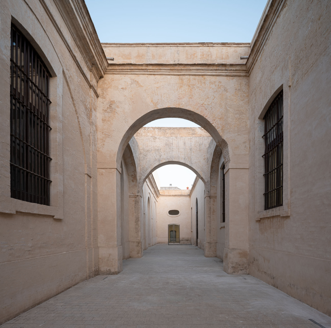 "Centro Magallanes_ICC" at the Royal Artillery Factory of Seville by Reina & Asociados. Photograph by Fernando Alda.