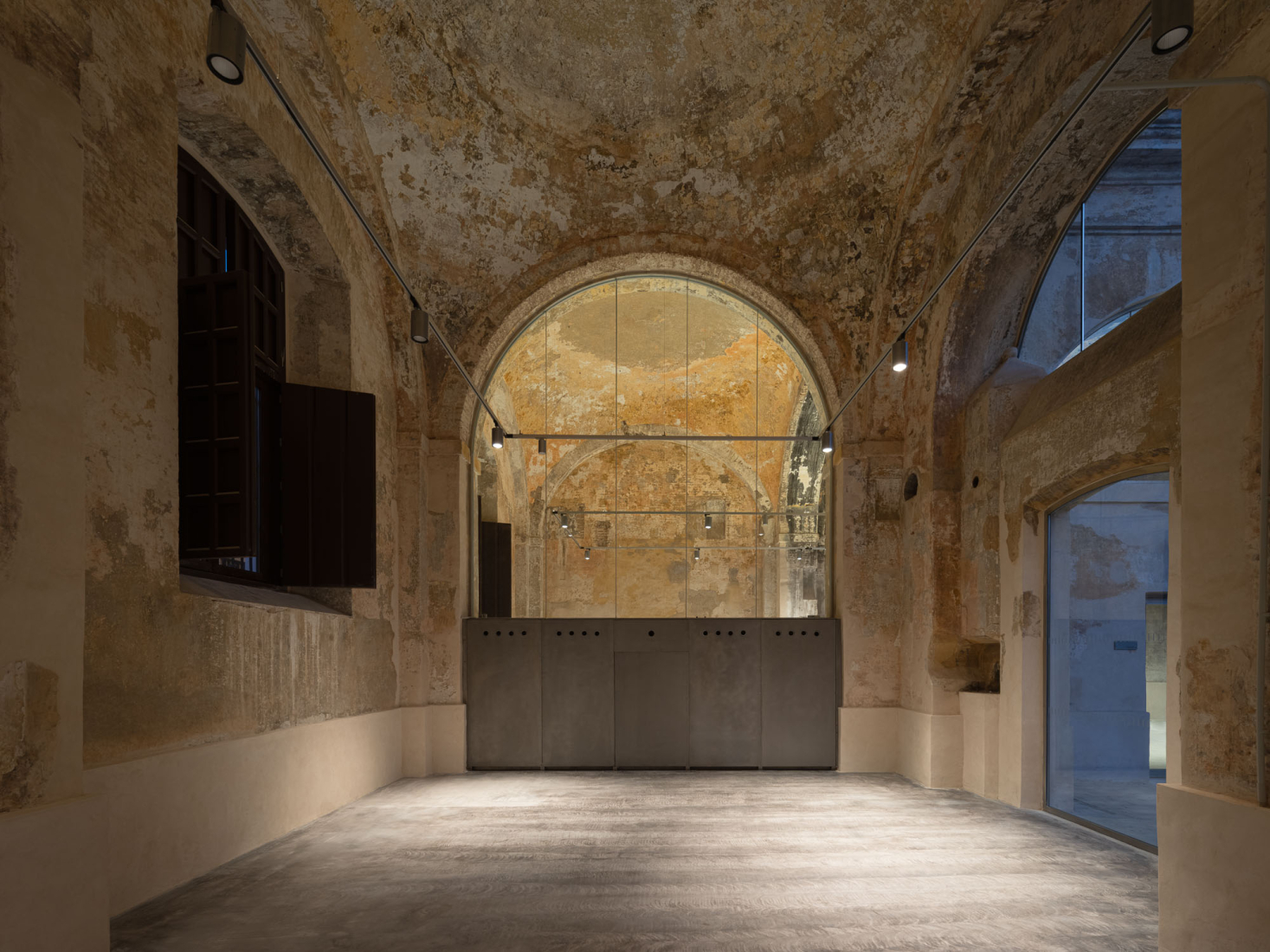 "Centro Magallanes_ICC" at the Royal Artillery Factory of Seville by Reina & Asociados. Photograph by Fernando Alda.