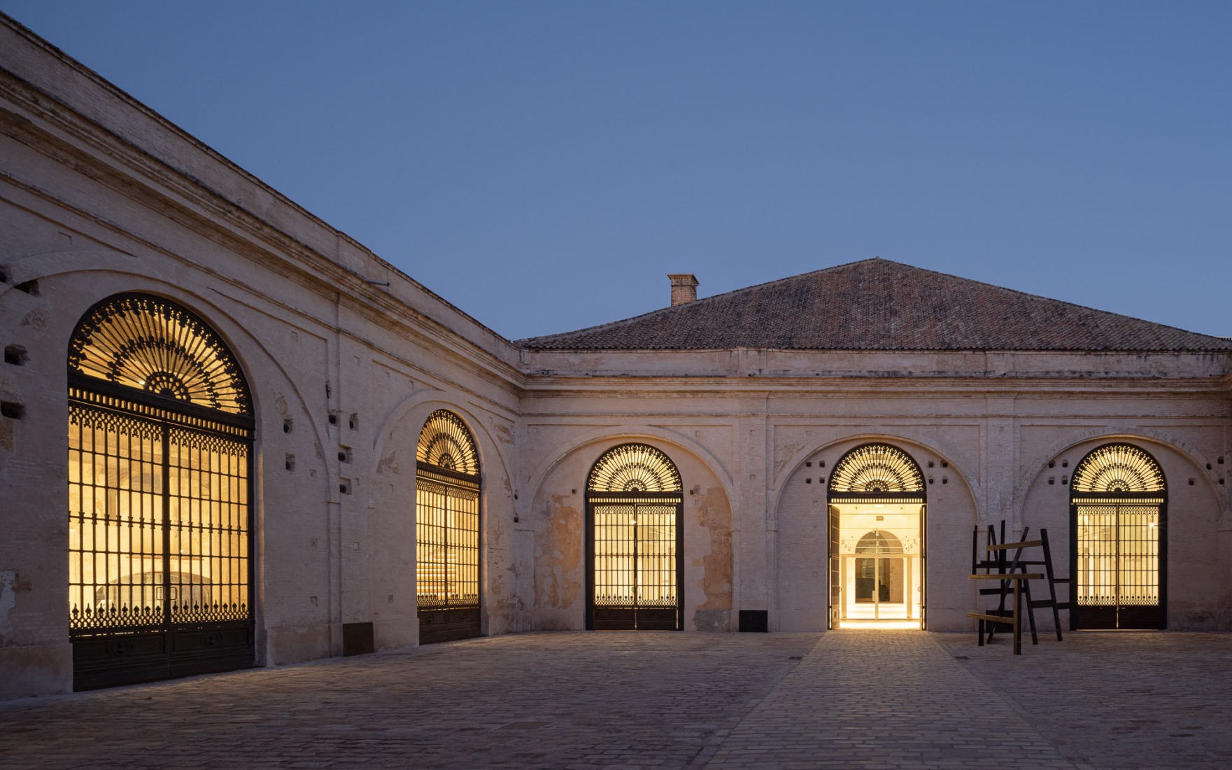 "Centro Magallanes_ICC" at the Royal Artillery Factory of Seville by Reina & Asociados. Photograph by Fernando Alda.