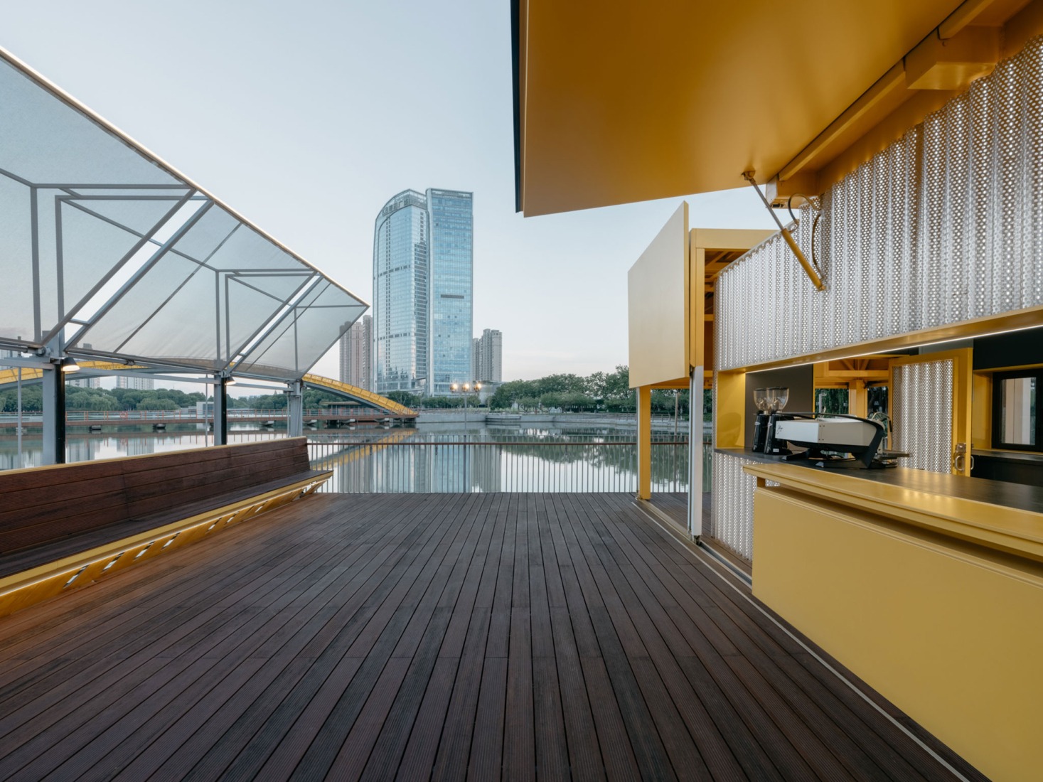 Modo abierto. «The Bloom Box» por SoBA. Fotografía por Wen Studio.