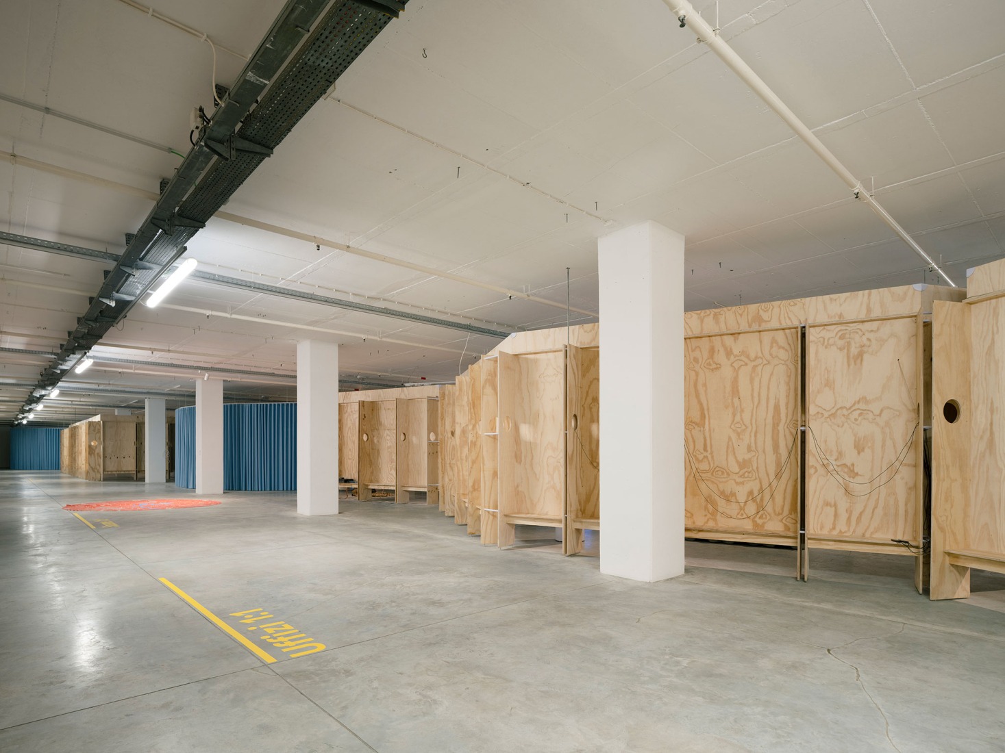 «Garage Encounters» por BUREAU. Fotografía por Dylan Perrenoud.