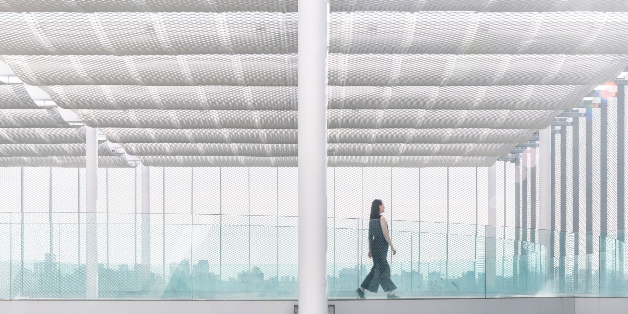 Museo-biblioteca verde de Taichung por SANAA. Fotografía por YHLAA.