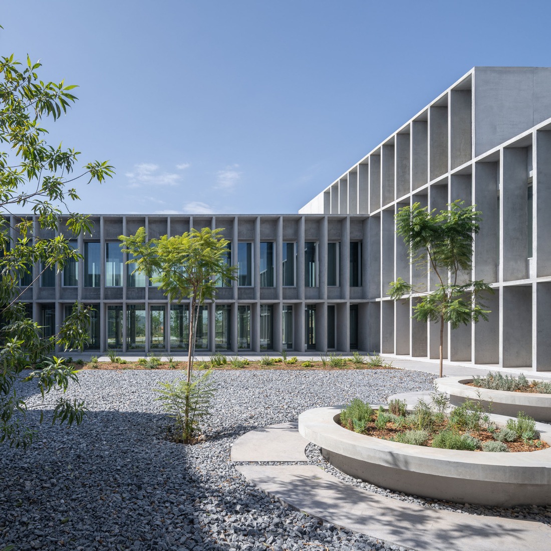 Facultad de Turismo por Vaillo +Architects. Fotografía por Rubén Pérez Bescós.