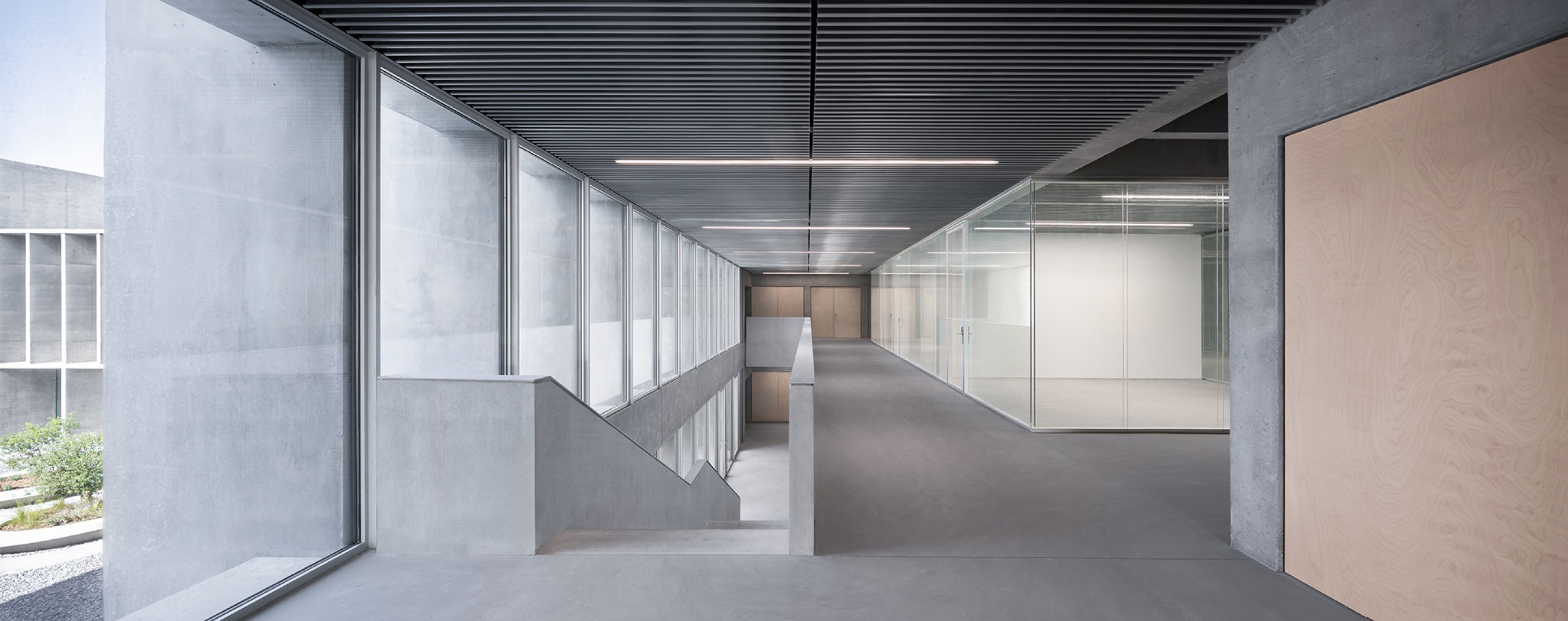 Facultad de Turismo por Vaillo +Architects. Fotografía por Rubén Pérez Bescós.