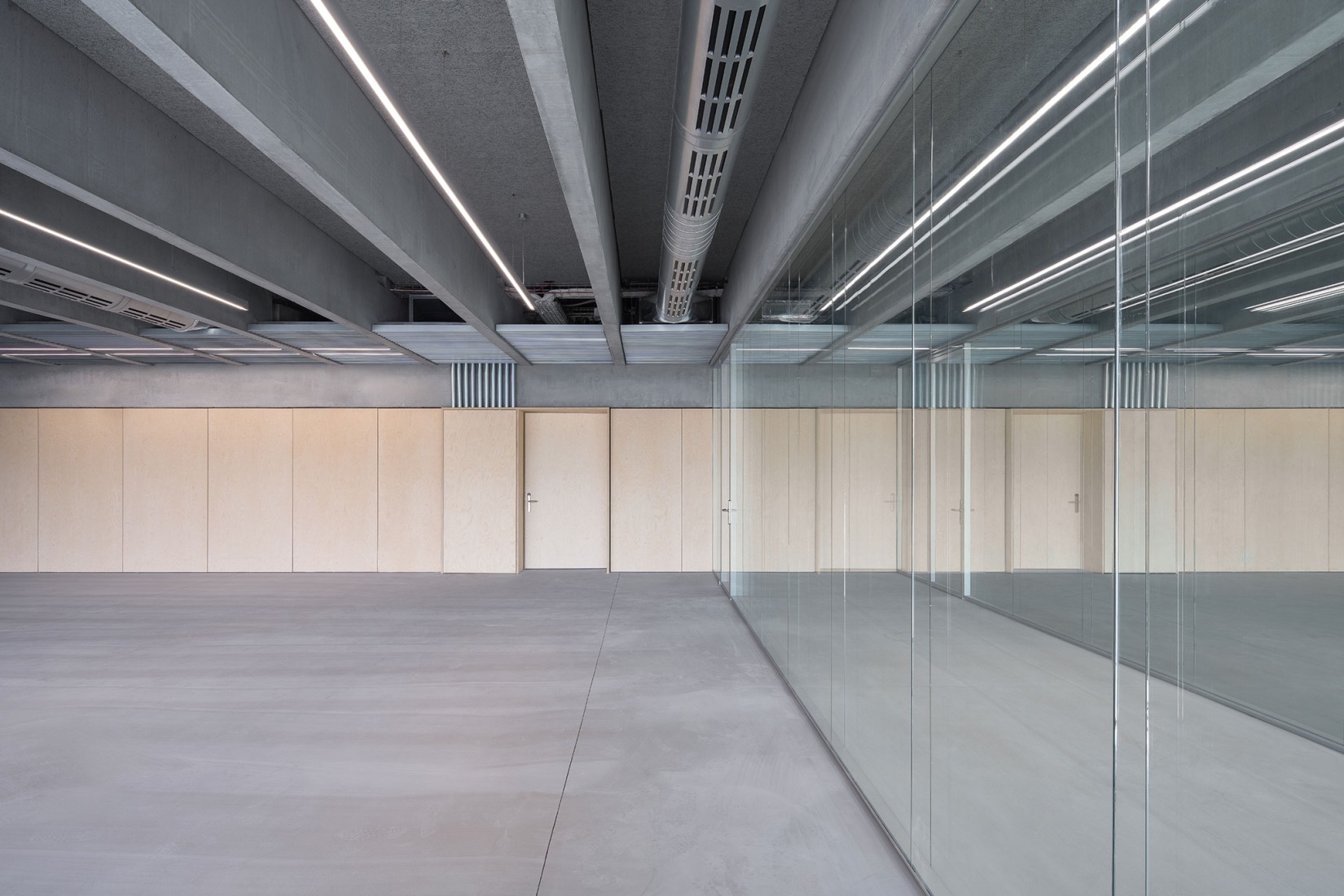 Facultad de Turismo por Vaillo +Architects. Fotografía por Rubén Pérez Bescós.