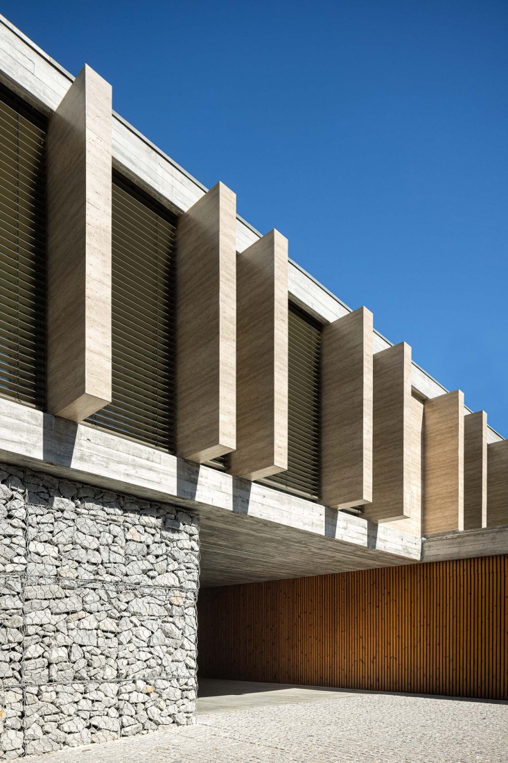 Habitação CL por Artequitectos. Fotografía por Ivo Tavares Studio.