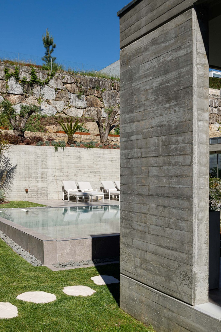 Habitação CL por Artequitectos. Fotografía por Ivo Tavares Studio.