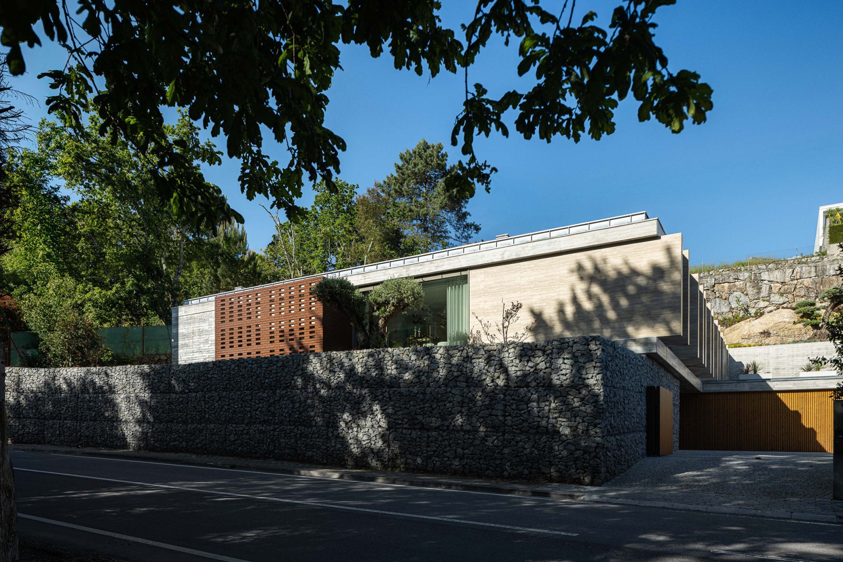 Habitação CL por Artequitectos. Fotografía por Ivo Tavares Studio.