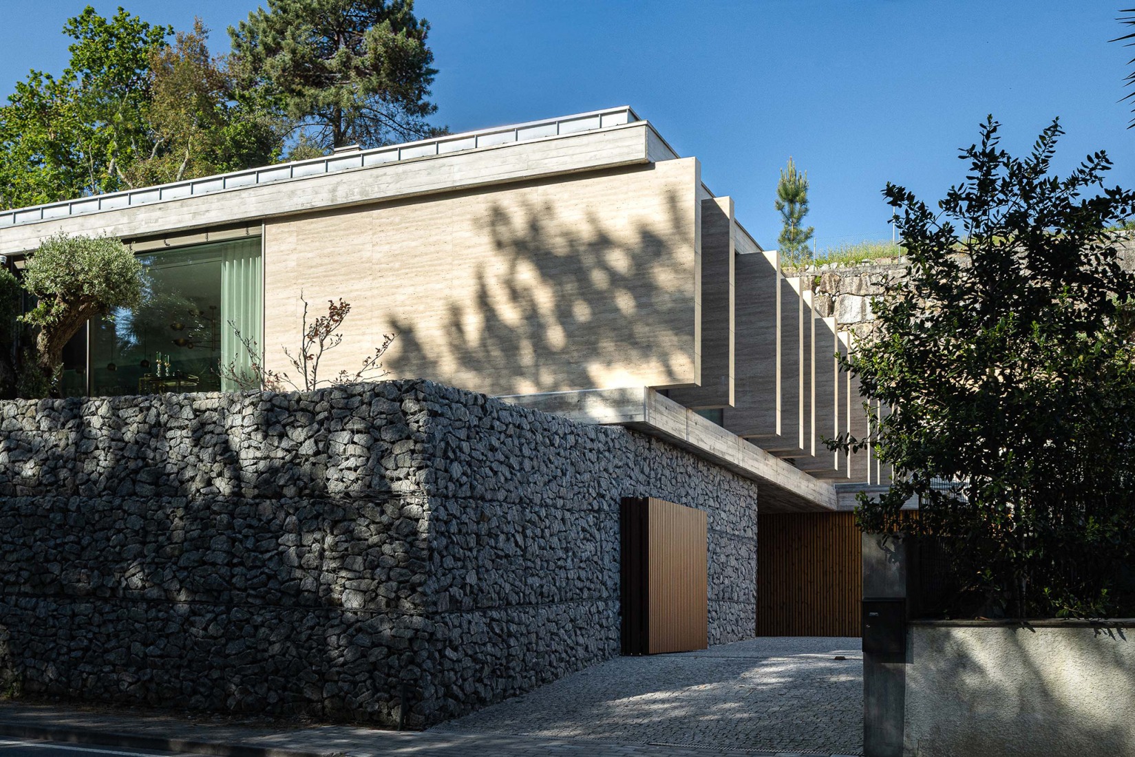 Habitação CL por Artequitectos. Fotografía por Ivo Tavares Studio.